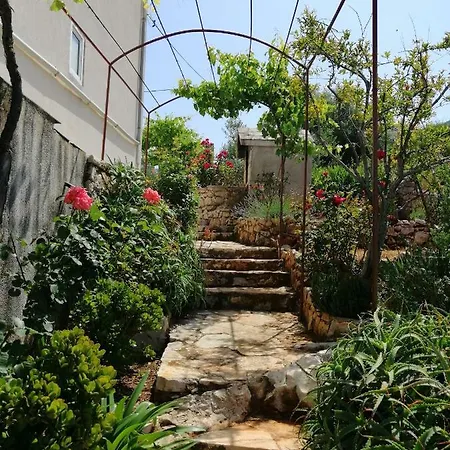 Boni Apartmán Gdinj